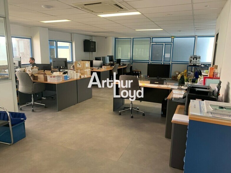 Bureau dans Villeneuve-Loubet à louer - Photo intérieure – Image 2 sur 4