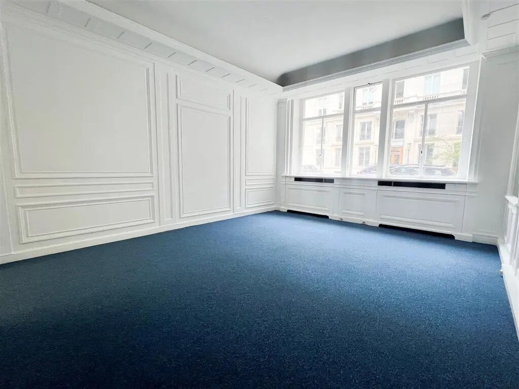 Bureau dans Paris à louer Photo de l’immeuble– Image 1 sur 9
