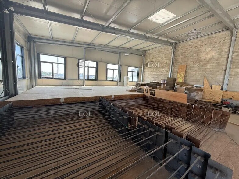 Local d'activités dans Rozay-en-Brie à vendre - Photo intérieure – Image 3 sur 6