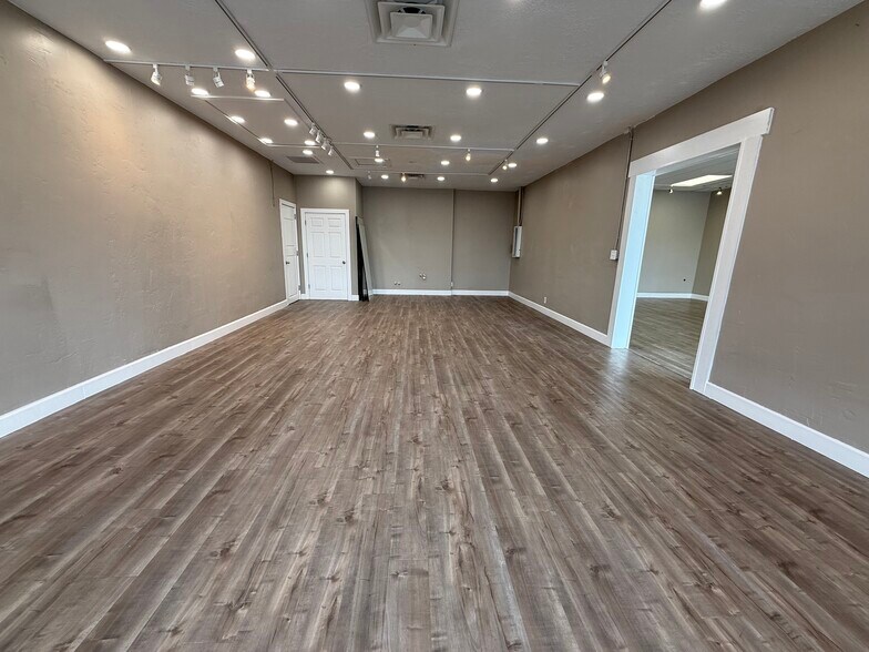 282-296 N University Ave, Provo, UT à louer - Photo de l’immeuble – Image 3 sur 10