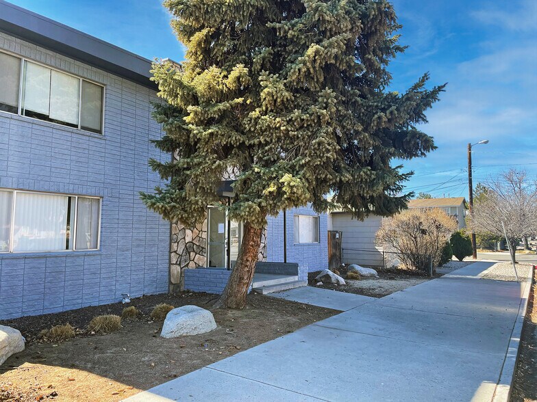 275 C St, Sparks, NV à vendre - Photo de l’immeuble – Image 2 sur 14
