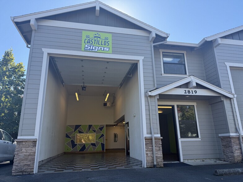 2819-2827 SE 75th Ave, Hillsboro, OR à louer - Photo de l’immeuble – Image 3 sur 17