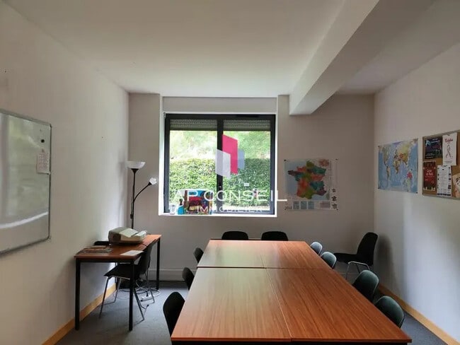 Plus de détails pour Bureau à vendre