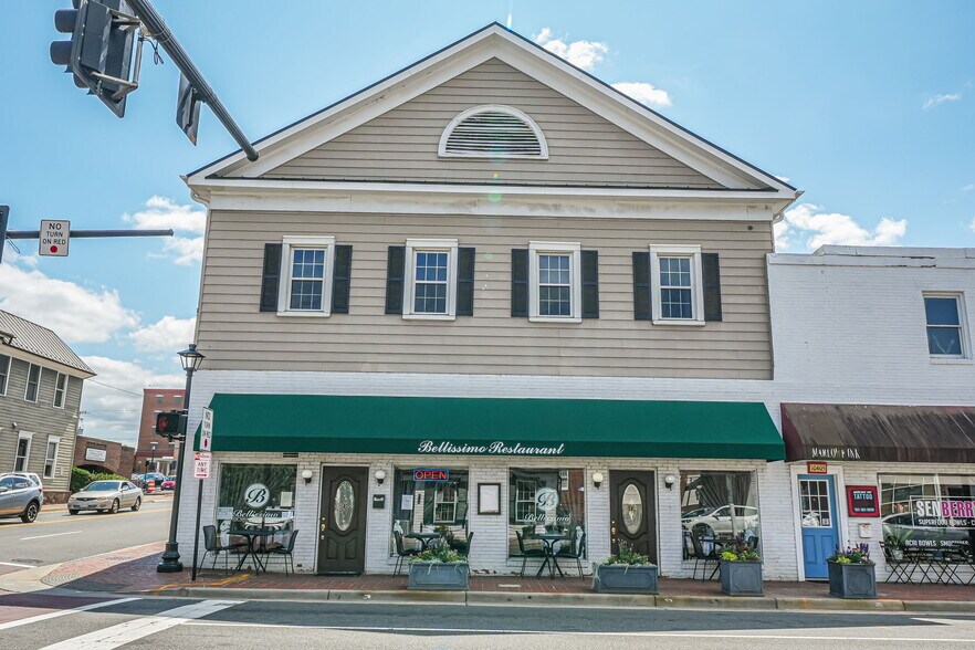 10403 Main St, Fairfax, VA à louer - Photo de l’immeuble – Image 2 sur 6