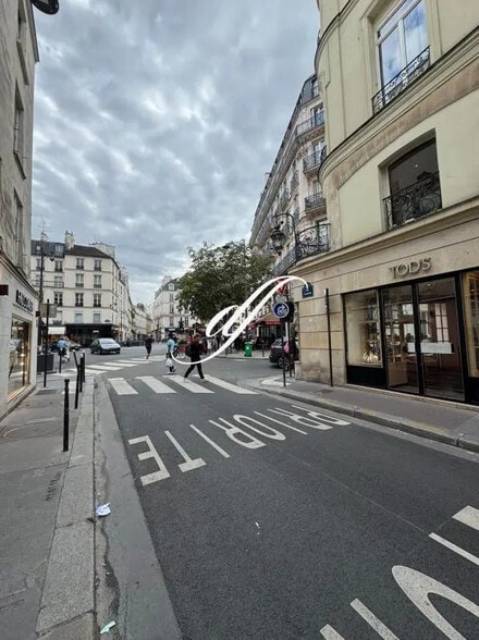 Local commercial dans Paris à louer - Photo de l’immeuble – Image 2 sur 3