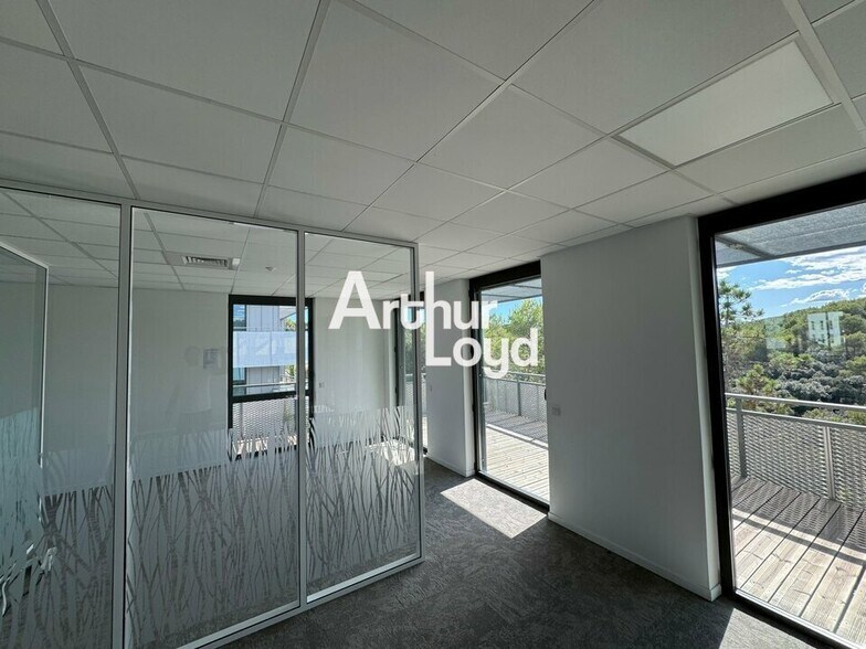 980 Avenue Roumanille, Biot à louer - Photo intérieure – Image 3 sur 9