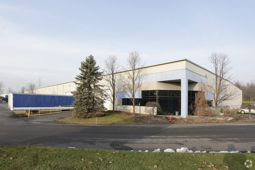 3111 N Wilson Ct NW, Grand Rapids, MI à louer - Photo de l’immeuble – Image 1 sur 2