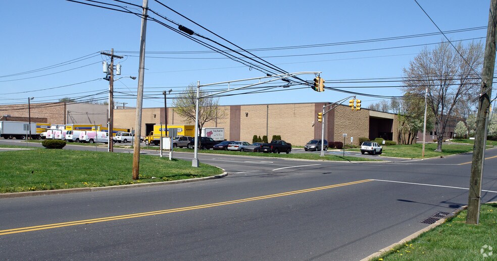 933-943 Hylton Rd, Pennsauken, NJ à louer - Photo de l’immeuble – Image 3 sur 6