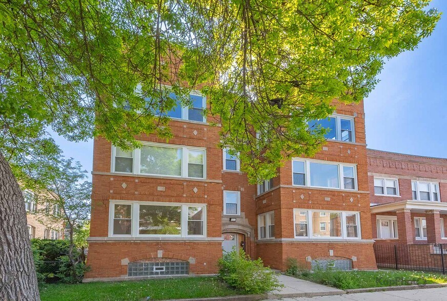 7727 S Carpenter St, Chicago, IL à vendre - Photo de l’immeuble – Image 2 sur 26