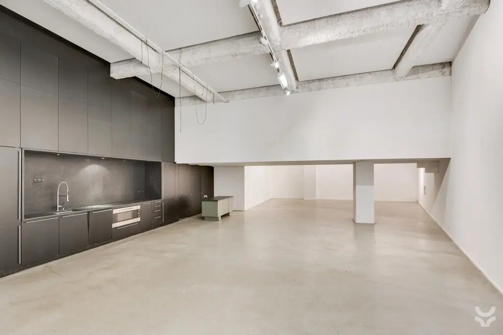 Bureau dans Paris à vendre Photo de l’immeuble– Image 1 sur 11