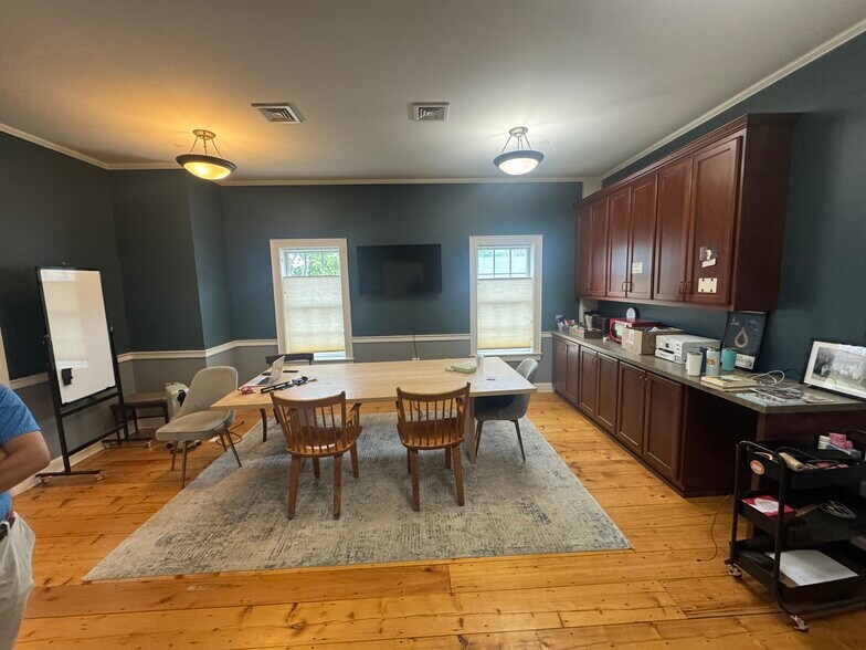 5247 Shelburne Rd, Shelburne, VT à louer - Photo de l’immeuble – Image 3 sur 8
