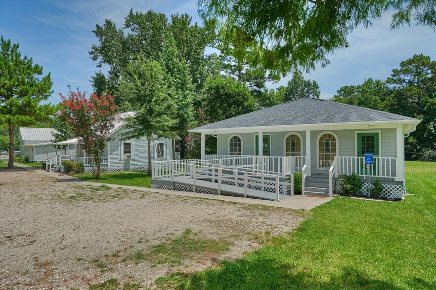 33418 Lago Vista, Magnolia, TX à louer - Photo de l’immeuble – Image 3 sur 10