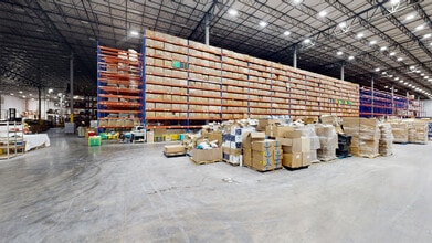 200 S Pemberton Rd, Pemberton, NJ à louer Numérisation 3D Matterport– Image 1 sur 10