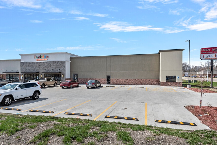 3101 S MacArthur Blvd, Springfield, IL à louer - Photo de l’immeuble – Image 2 sur 20