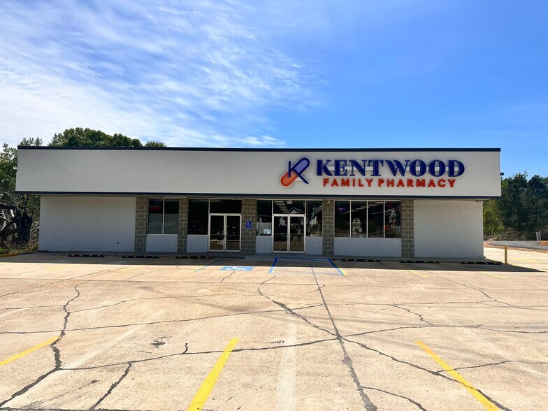 706 Avenue G, Kentwood, LA à louer - Photo de l’immeuble – Image 2 sur 4