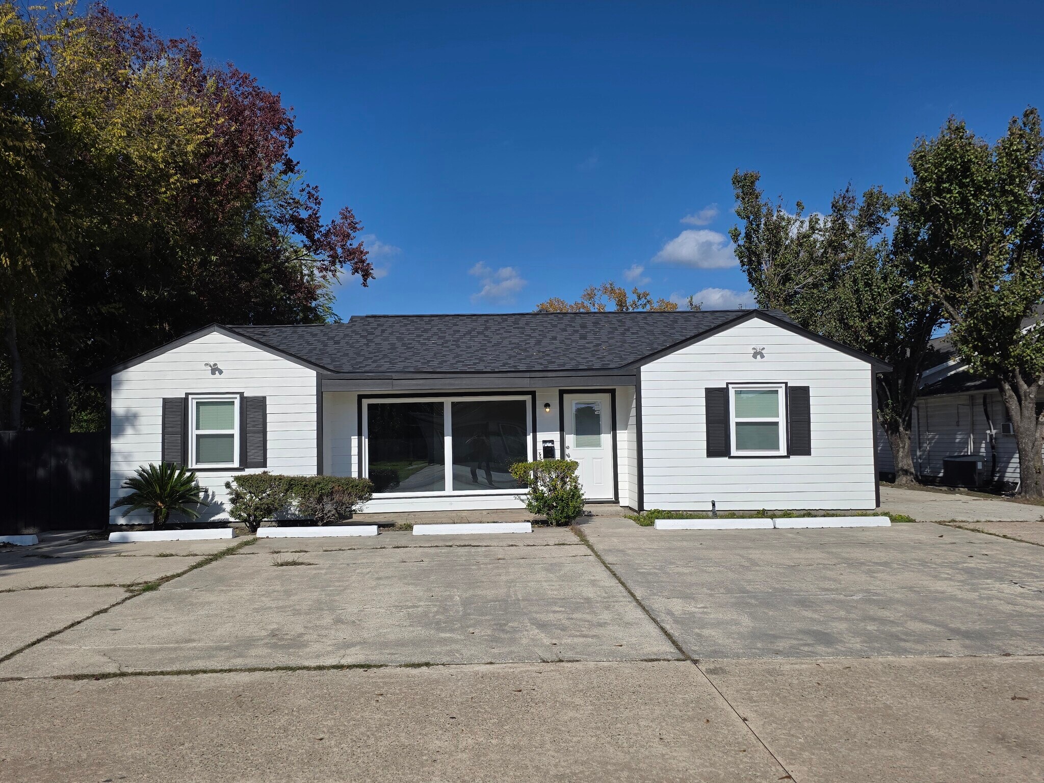 13379 Force St, Houston, TX à louer Photo de l’immeuble– Image 1 sur 20