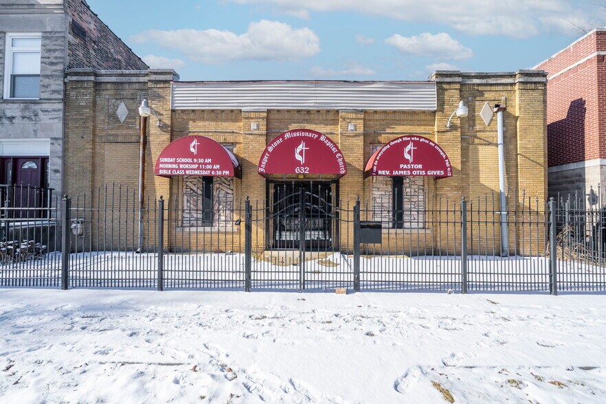 632 N Albany Ave, Chicago, IL à vendre - Photo de l’immeuble – Image 3 sur 16