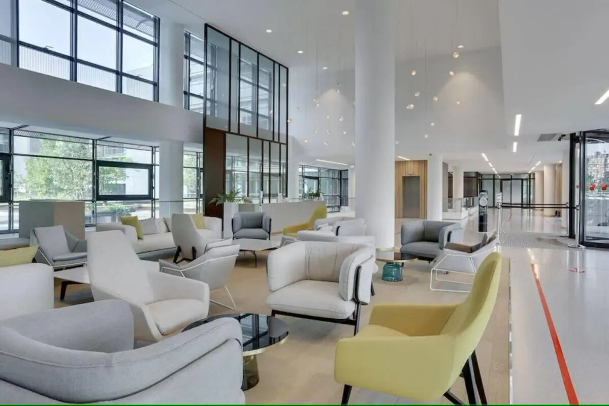 Bureau dans Paris à louer Hall d’entrée– Image 1 sur 3