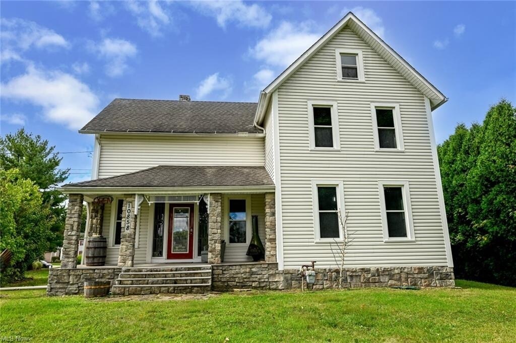 10858 Ravenna Rd, Twinsburg, OH à louer Photo principale– Image 1 sur 34