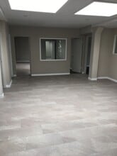 904 Boundary Rd, Burnaby, BC à louer Photo intérieure– Image 2 sur 5