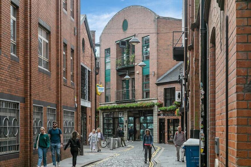 Hill St, Belfast à louer - Photo de l’immeuble – Image 2 sur 4