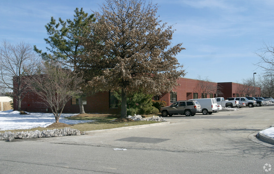801 Barkwood Ct, Linthicum, MD à louer - Photo de l’immeuble – Image 2 sur 4