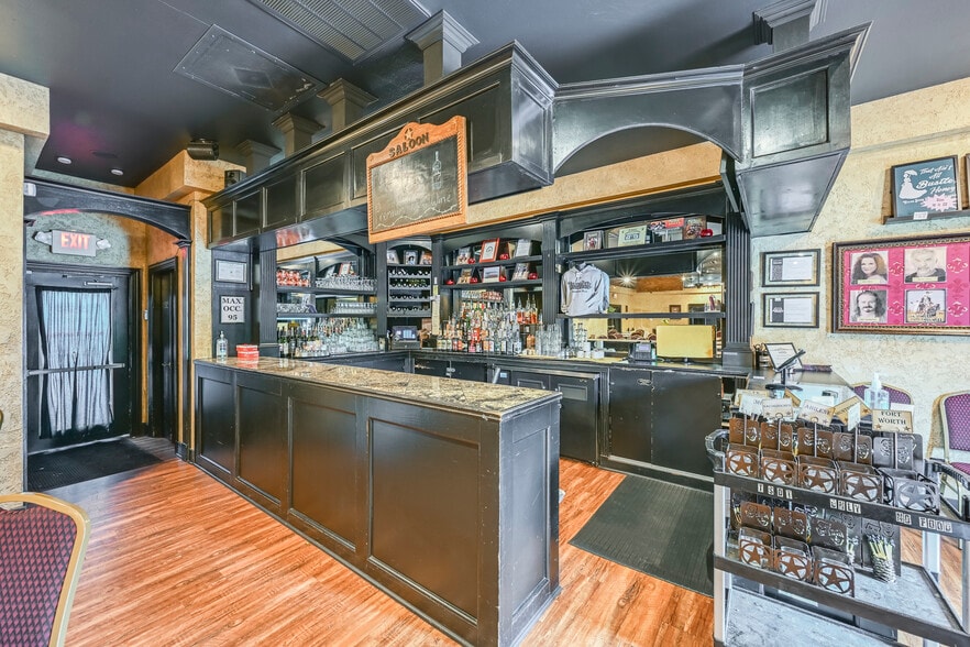 816 S Main St, Grapevine, TX à vendre - Photo intérieure – Image 3 sur 6