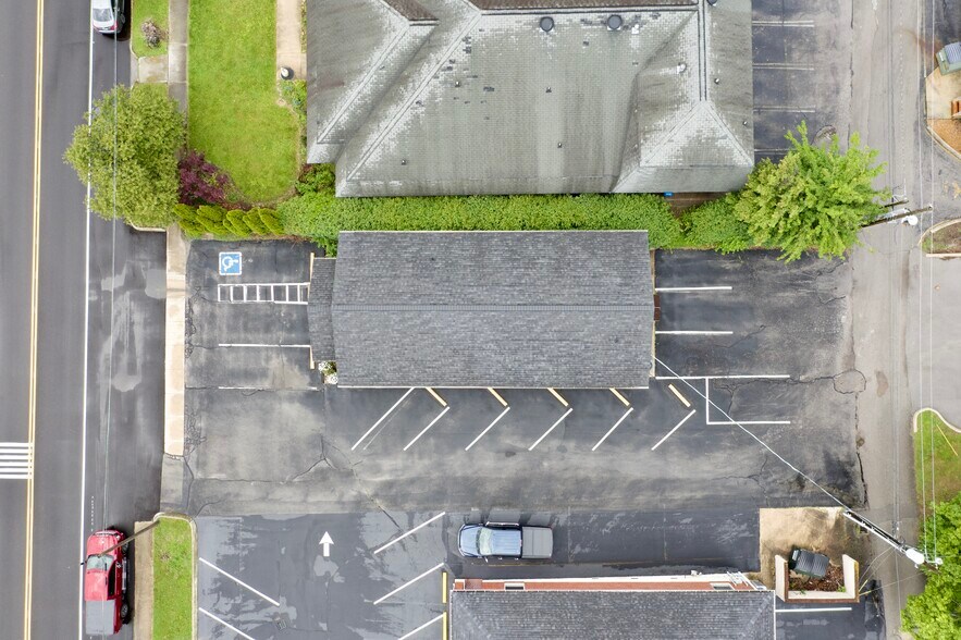 219 N Oak Ave, Cookeville, TN à louer - Photo de l’immeuble – Image 3 sur 23