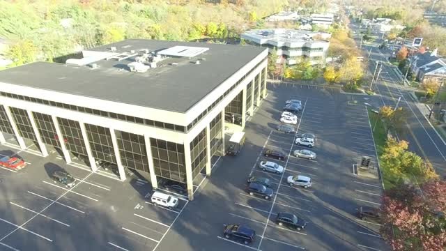 830 Morris Tpke, Short Hills, NJ à louer - Vidéo sur l’annonce professionnelle – Image 3 sur 4