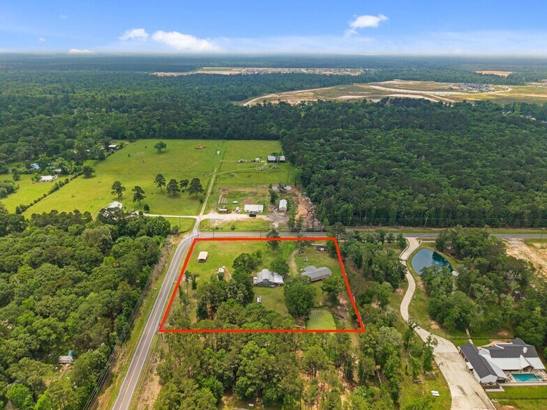 26297 Huffman Cleveland Rd, New Caney, TX à vendre - Photo de l’immeuble – Image 2 sur 6