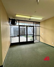 855 E Easy St, Simi Valley, CA à louer Photo intérieure– Image 1 sur 12