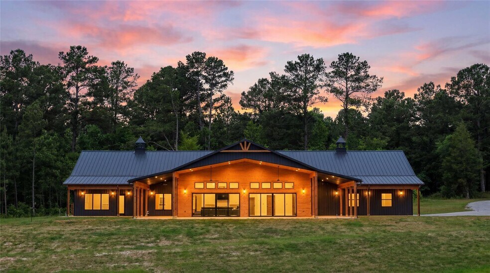 447 County Road 2211 S, Rusk, TX à vendre - Photo de l’immeuble – Image 1 sur 49