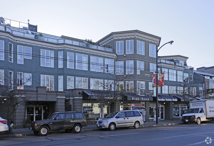 3424-3458 W Broadway, Vancouver, BC à vendre - Photo de l’immeuble – Image 3 sur 6