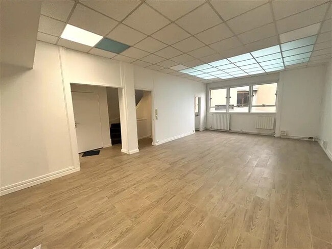 Plus de détails pour Bureau à louer