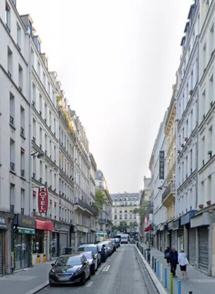 Local commercial dans Paris à louer - Photo de l’immeuble – Image 1 sur 4