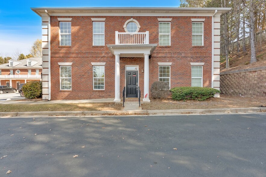 3104 Creekside Village Dr NW, Kennesaw, GA à vendre - Photo de l’immeuble – Image 1 sur 26