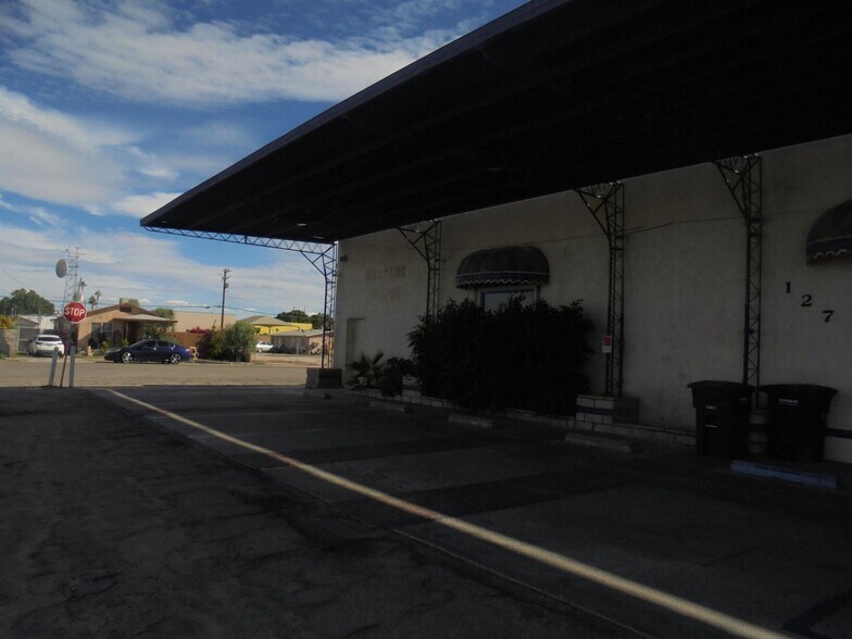 127 S 1st St, Blythe, CA à vendre - Photo de l’immeuble – Image 3 sur 40