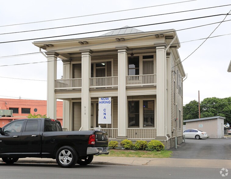 918 S Alamo St, San Antonio, TX à louer - Photo de l’immeuble – Image 2 sur 13