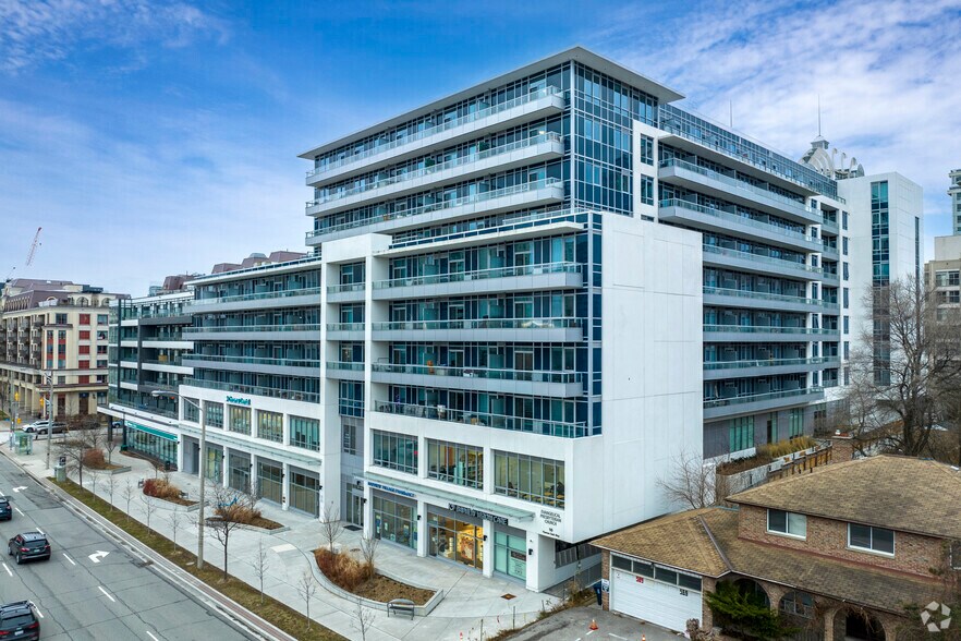 591-595 Sheppard Ave E, Toronto, ON à louer - Photo principale – Image 1 sur 8