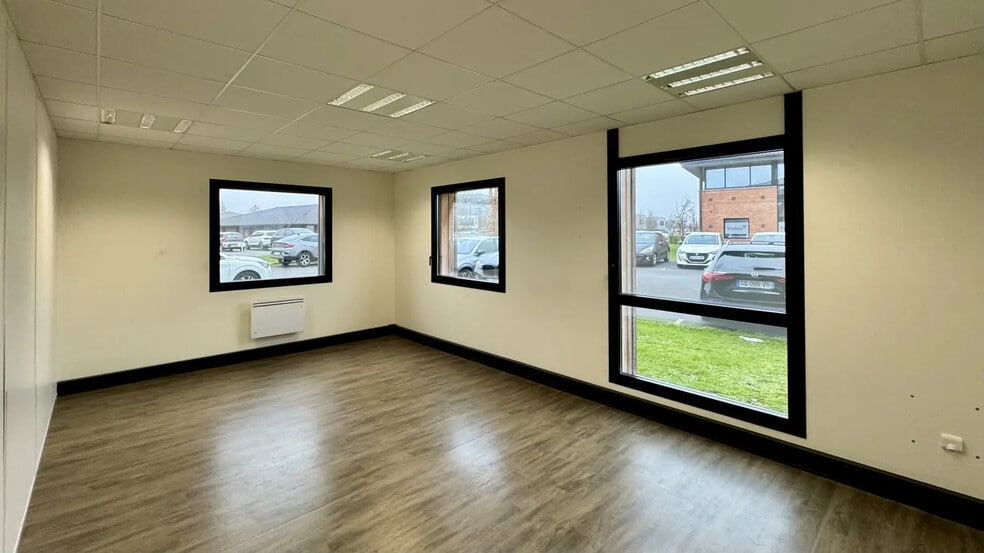 Bureau dans VILLENEUVE-D'ASCQ à louer - Photo intérieure – Image 2 sur 12