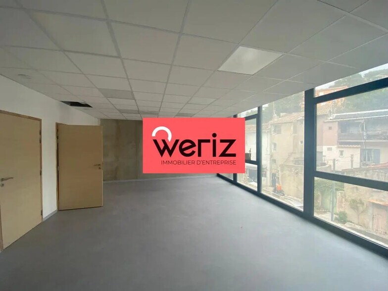Bureau dans Marseille à louer - Photo de l’immeuble – Image 3 sur 9
