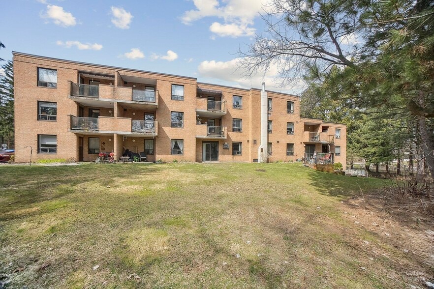 52 Sulphur Springs Rd, Ancaster, ON à vendre - Photo de l’immeuble – Image 2 sur 3