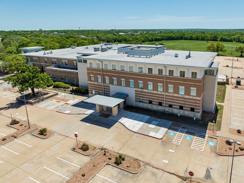 1903 Doctors Hospital Dr, Bridgeport, TX à louer - Photo de l’immeuble – Image 3 sur 7