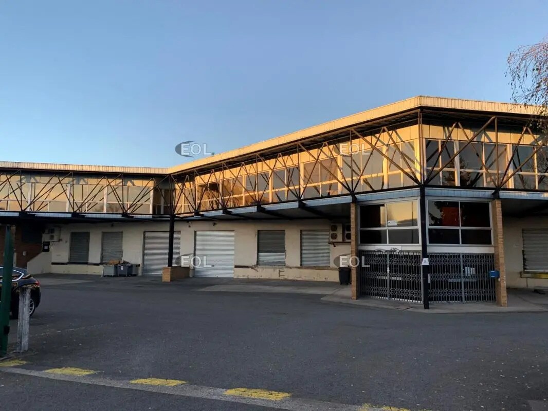 Industriel/Logistique dans Morangis à louer Photo de l’immeuble– Image 1 sur 7