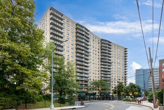 Plus de détails pour 2500 Johnson Ave, Bronx, NY - Bureau/Local commercial à louer