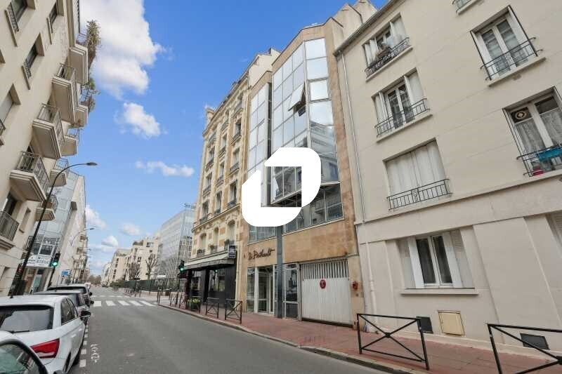 Bureau dans Levallois-Perret à louer - Photo de l’immeuble – Image 2 sur 16