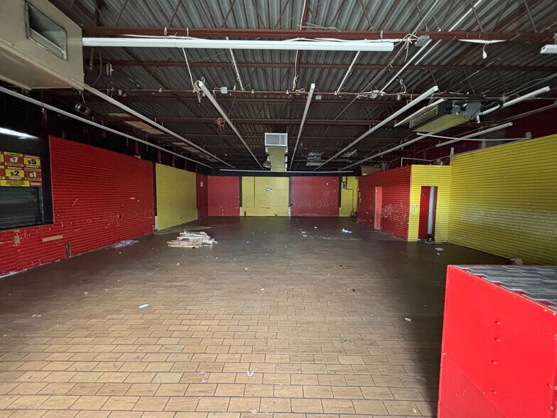 835 Pennsylvania Ave, Brooklyn, NY à louer - Photo de l’immeuble – Image 3 sur 3