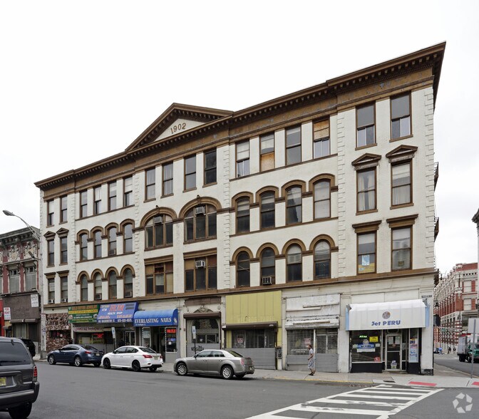 114 Ellison St, Paterson, NJ à vendre - Photo de l’immeuble – Image 2 sur 20