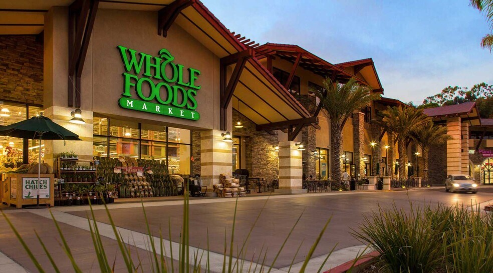 2610-2750 Via De La Valle, Del Mar, CA à louer - Photo de l’immeuble – Image 2 sur 9