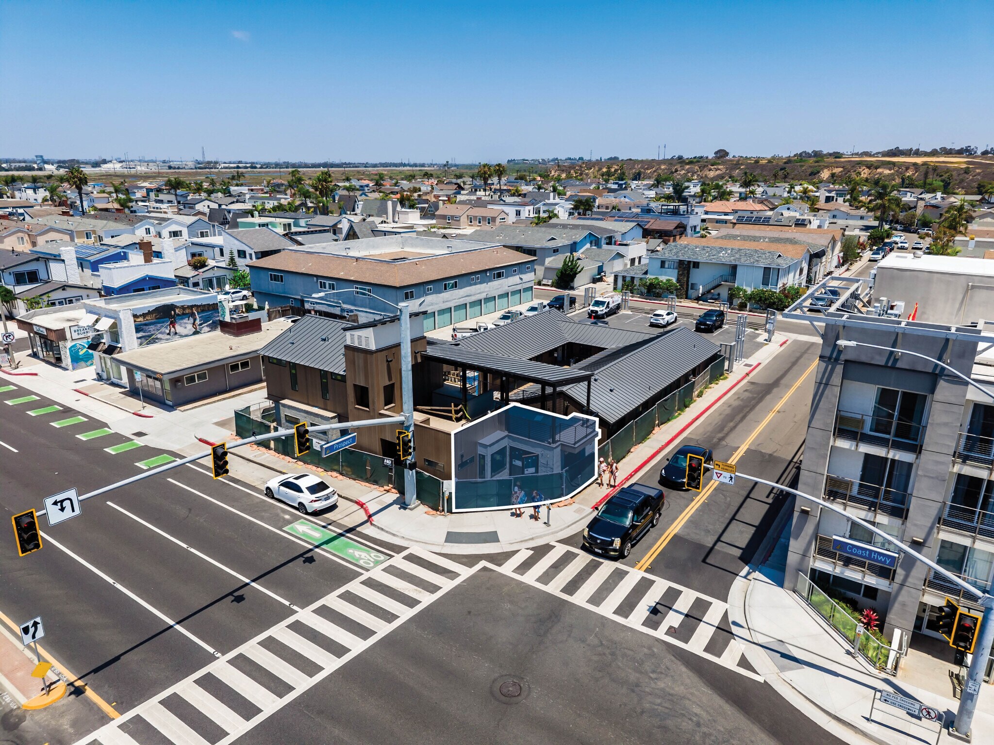 6302 W Coast Hwy, Newport Beach, CA à louer Photo de l’immeuble– Image 1 sur 16